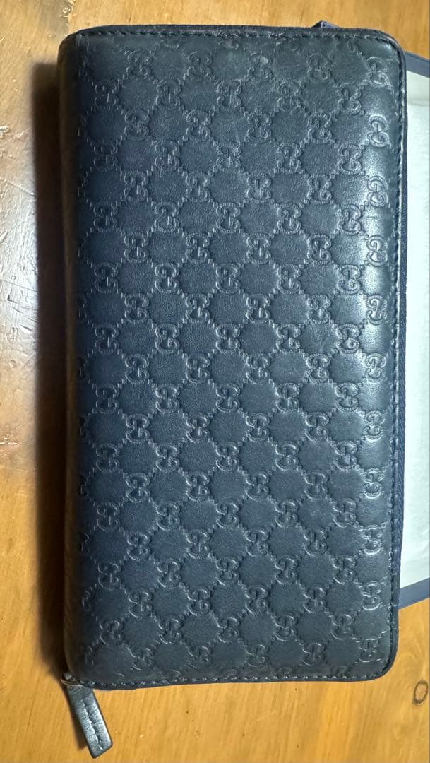 Gucci レザー GGパターン 長財布 ネイビー
