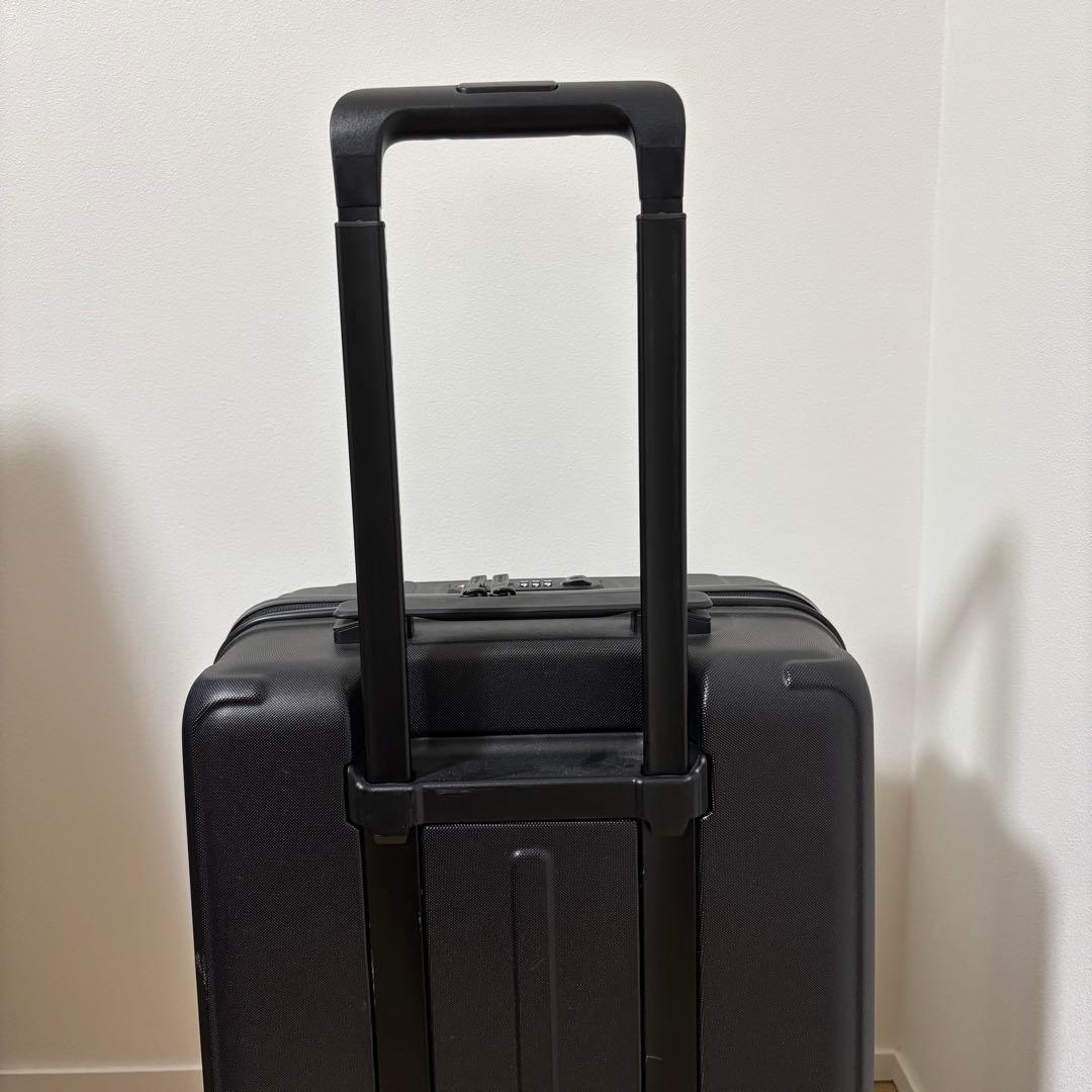 【美品】 BRIEFING H-37 キャリーケース ブラック　37L 機内可