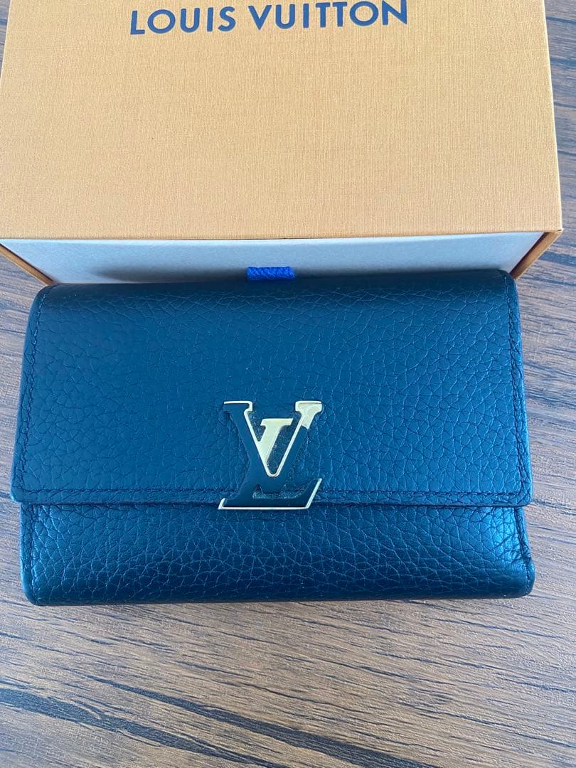 LOUIS VUITTON ルイヴィトン ポルトフォイユ カプシーヌ 財布