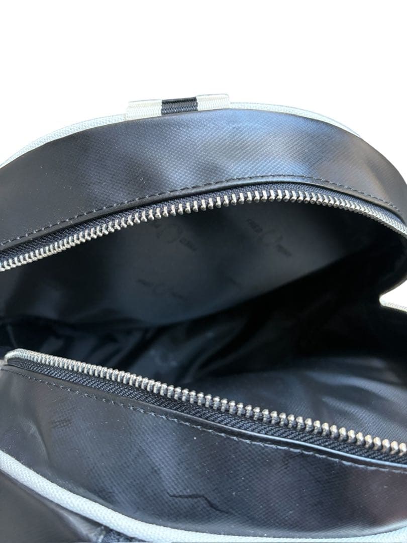 【完売品】FRED PERRY フレッドペリー　ボストンバック　ドラムバッグ