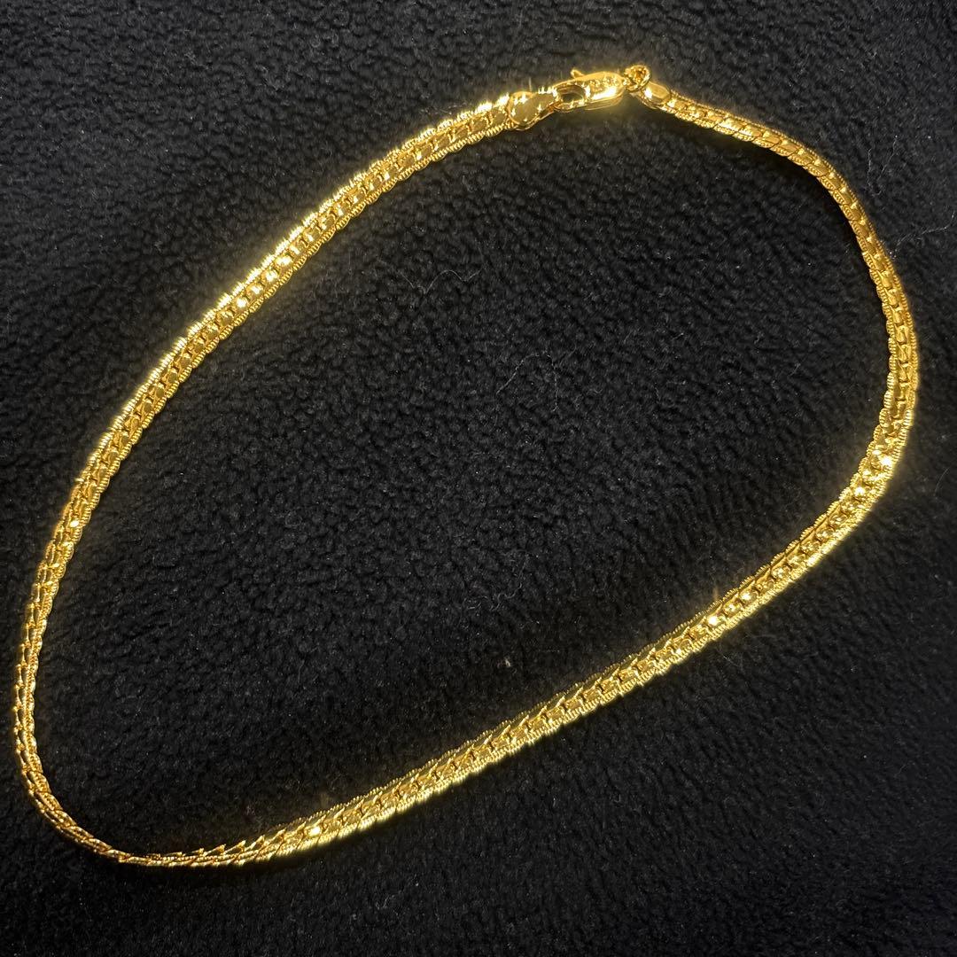 ゴールドカラー　ネックレス