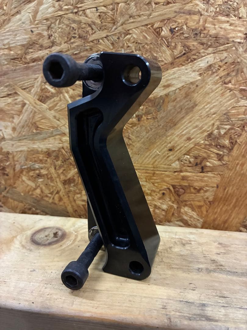 WR250R用　WR250Xホイール取り付けキャリパーサポート　moto禅製