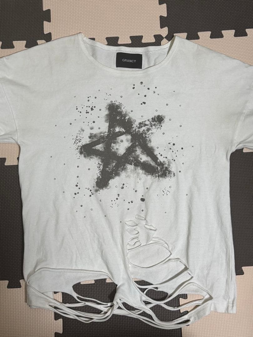 【grancy】ラインストーンデザイングラフィックダメージ ロンT
