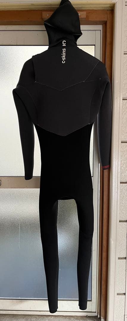 C-Skins Rewired フード付セミドライスーツ 黒/グレー MTサイズ