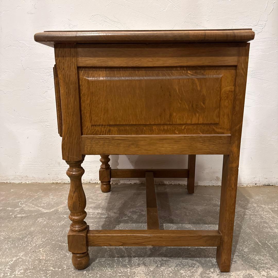 年末年始saleヴィンテージ　木製サイドテーブル　引き出し付き　1