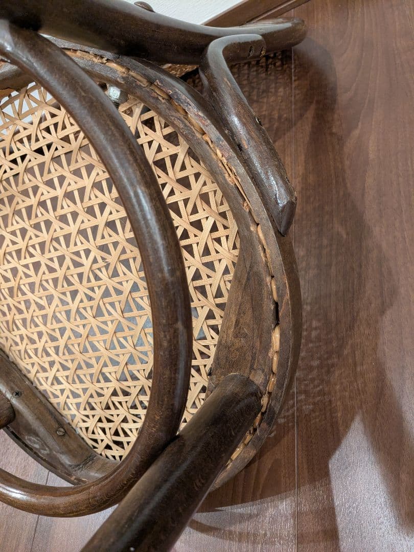 アンティークチェア　籐の椅子　曲げ木　ラタン