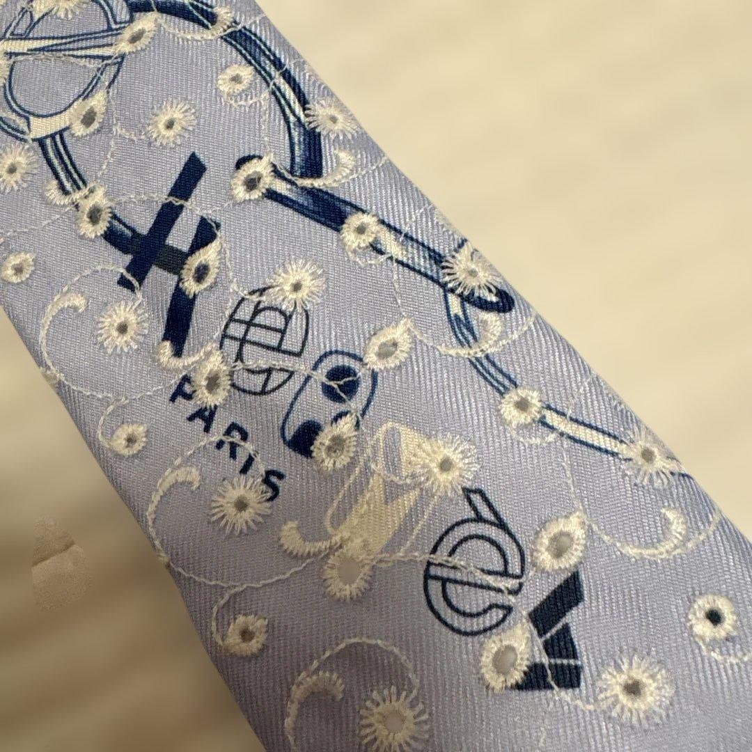 C*a様 エルメスツイリーHERMESド・レ・ブックル エンブロイダリー英国刺繍