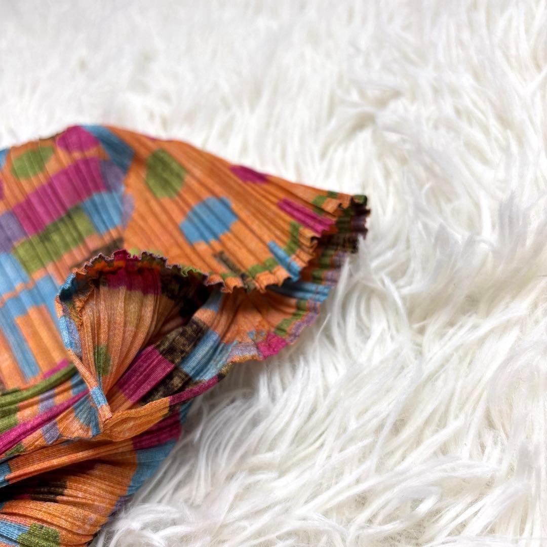 イッセイミヤケ　プリーツプリーズ　半袖　カットソー　マルチカラー　総柄　図形柄