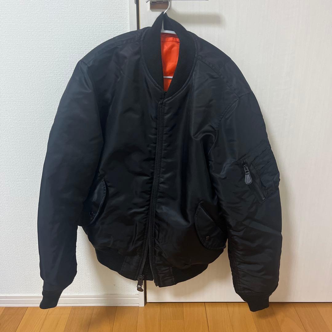 アヴィレックスMA-1 ブラックジャケット オレンジ裏地