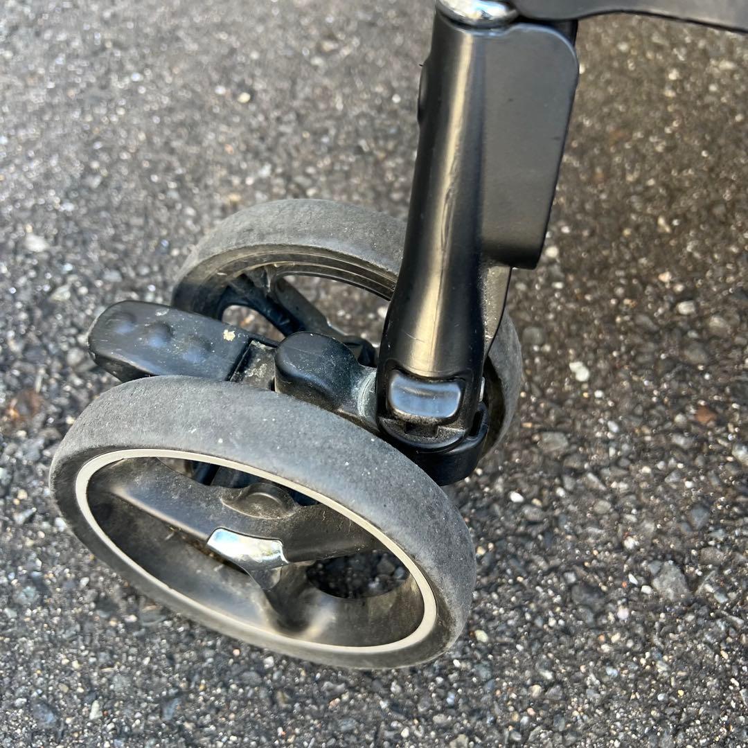 ちー太郎⭐︎Aprica ラクーナビッテ クッション レザーハンドル