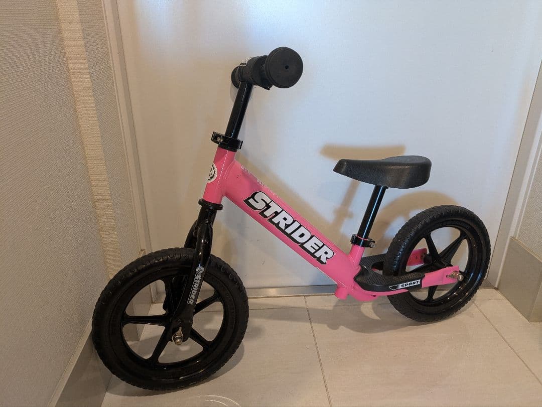 【直渡し値引き可】ストライダー　STRIDER ピンク