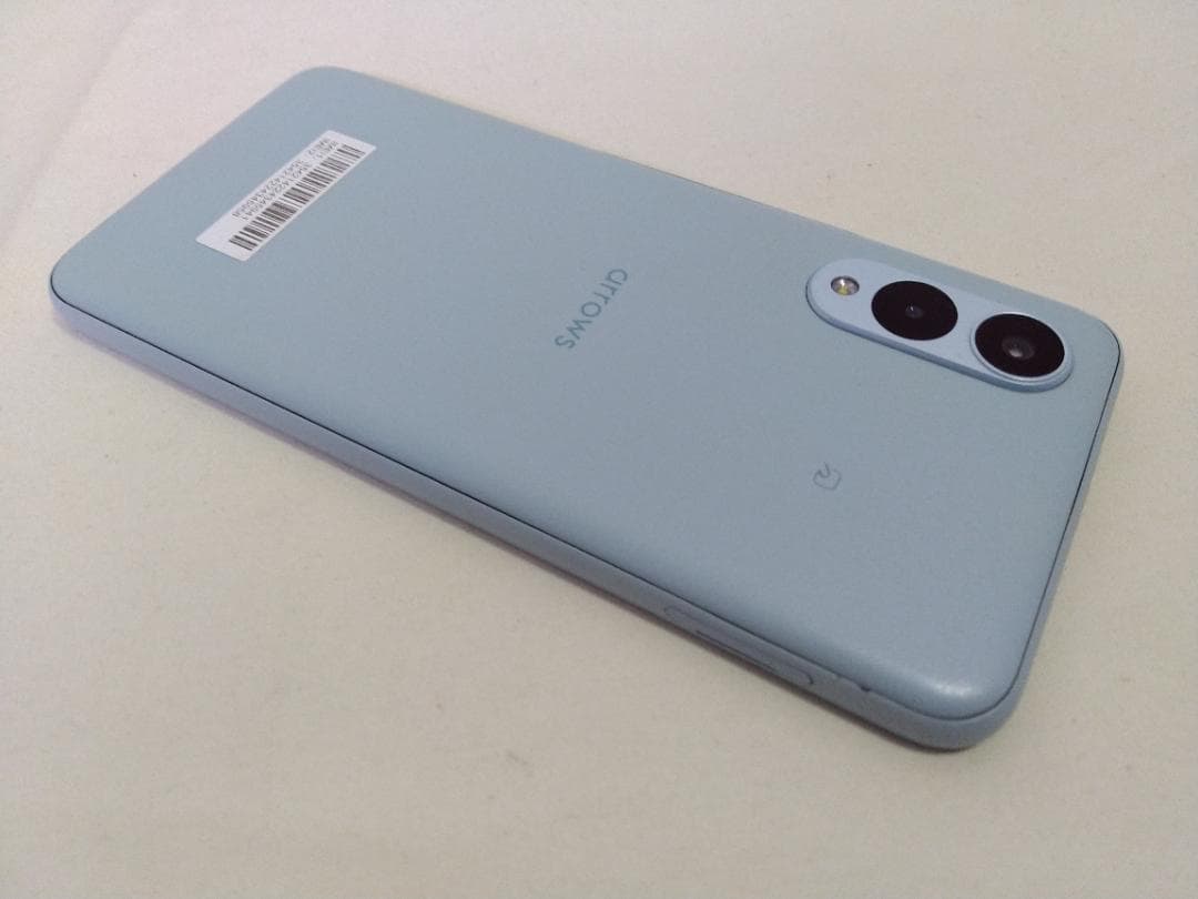 arrows スマートフォン F-52E ライトブルー