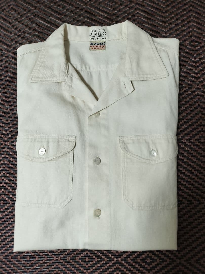 アットラスト . 長袖シャツ クリーム色 16-1/2