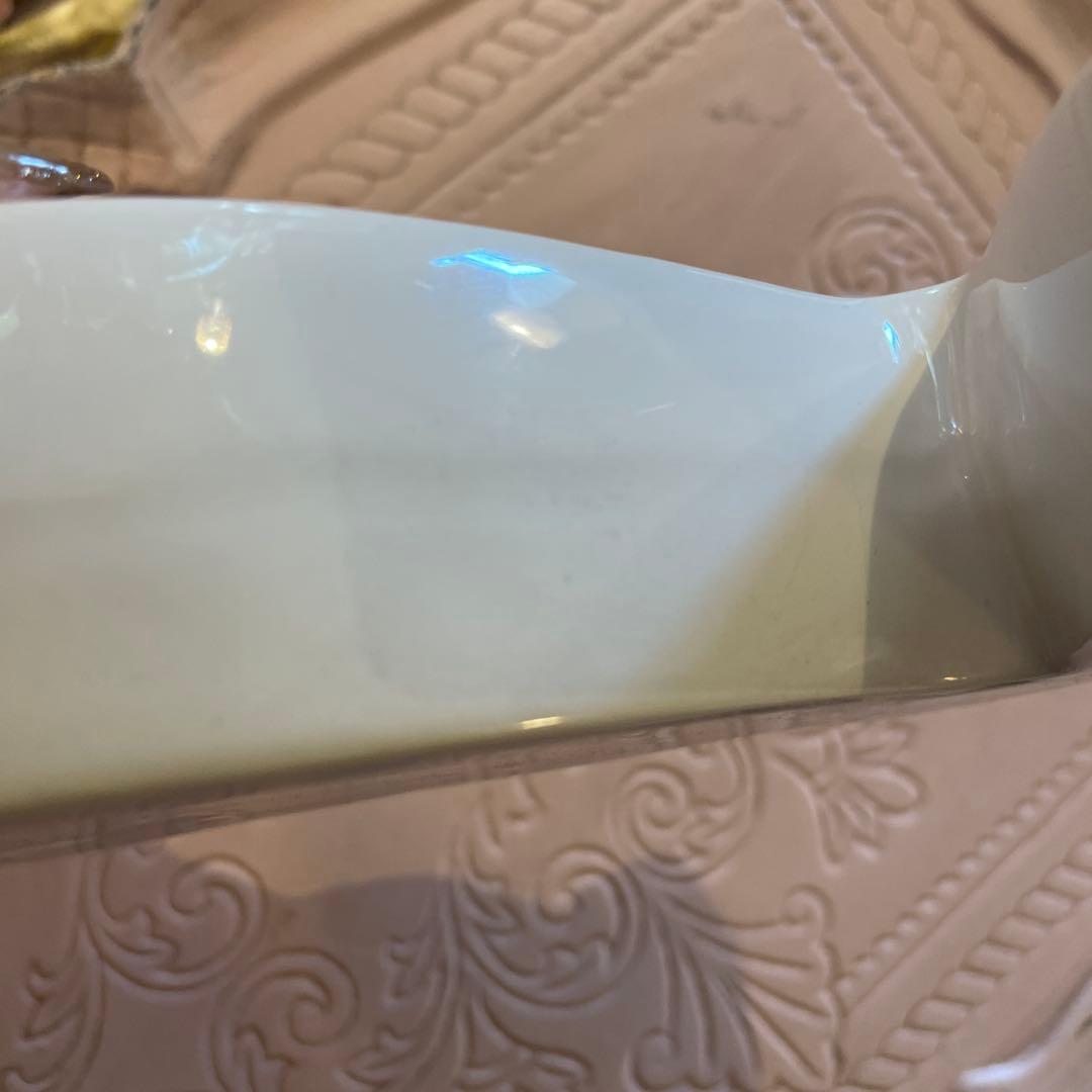 古いうさぎの陶器貯金箱