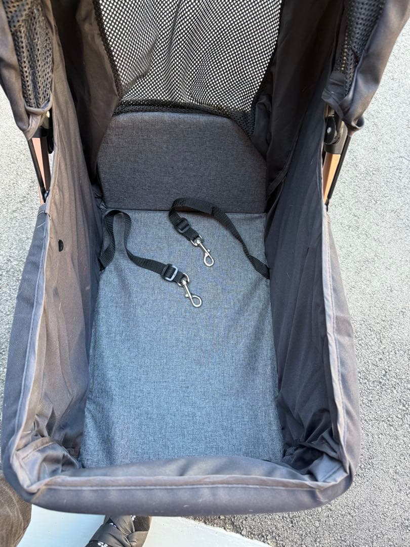 ペットカート 小型犬 中型犬 メッシュカバー付き(カラー：ブラック✖️グレー)