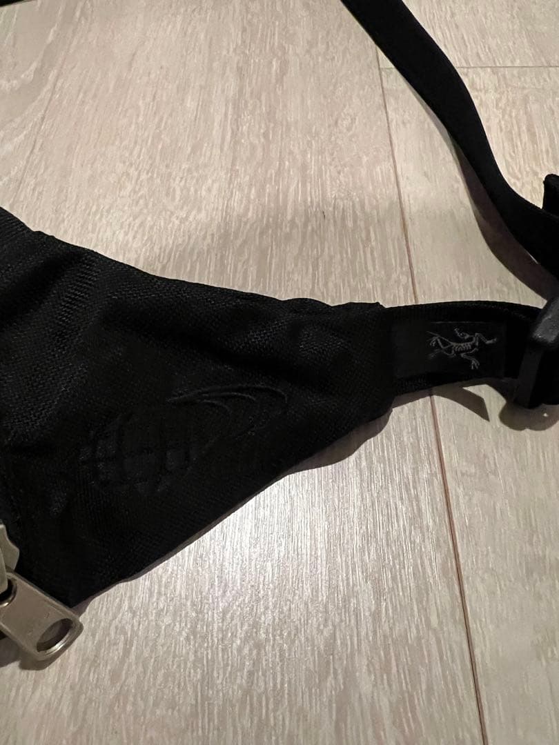 【新品】ARC'TERYX BEAMSコラボ　ボディバッグ色違い計２品