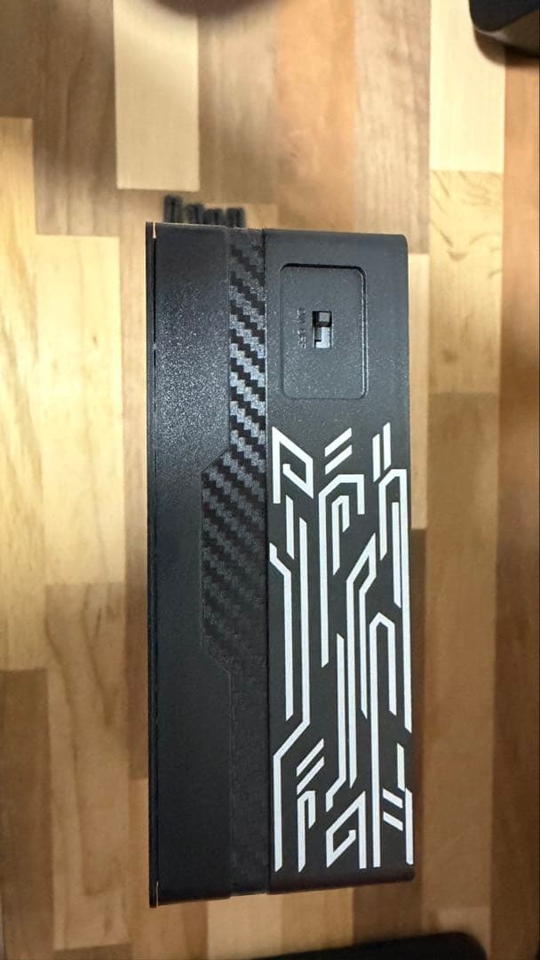 GeForce RTX 5060 Ti 16GB 本体