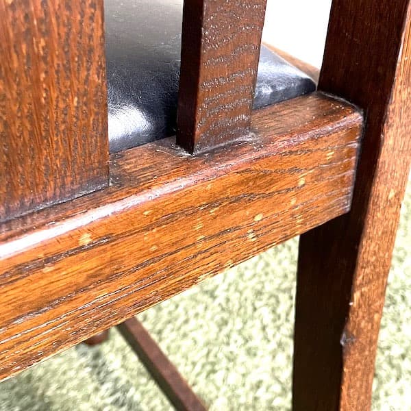 アンティーク家具　ダイニングチェア　ブラックレザー　ビンテージ家具　食堂椅子