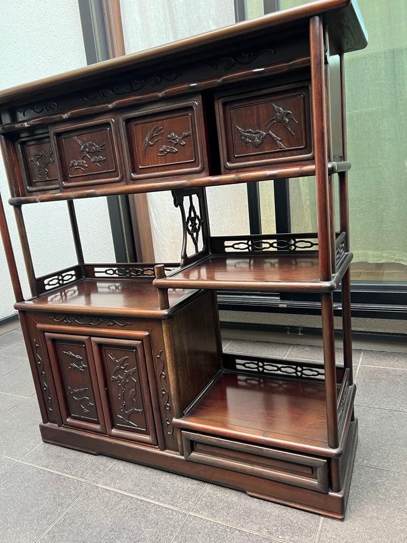 違い棚(高級)　紫檀　松と鶴模様　和家具 茶棚 茶箪笥 唐木　昭和レトロ