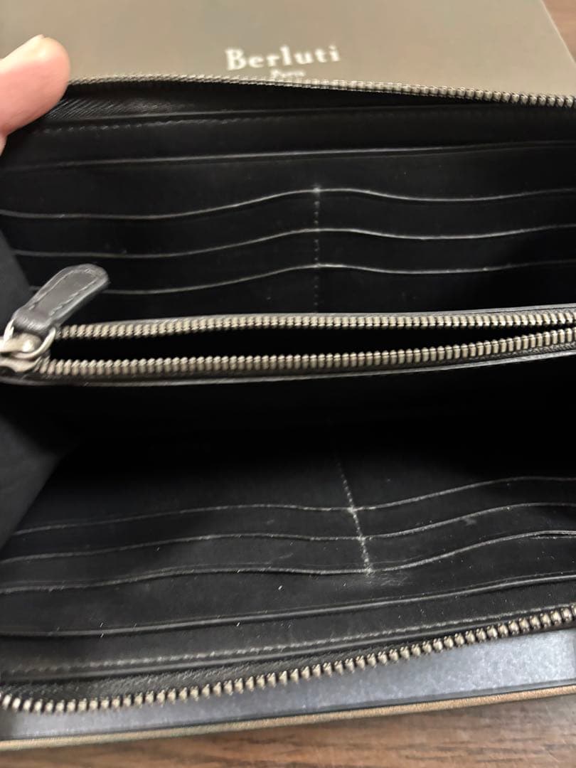 Berluti イタウバ