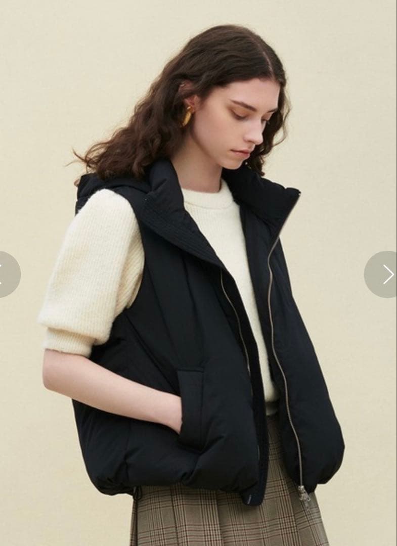 美品！Mila Owen フード付きパテッドフレンチダウンベスト　ブラック