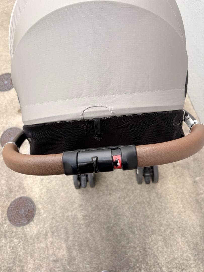 アップリカ　マジカルエアークッションAD　ベージュ　（直接引取or配送）