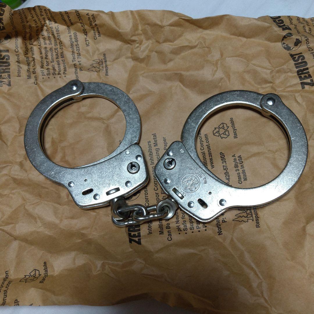 Smith & Wesson ハンドカフ=マックスセキュリティ