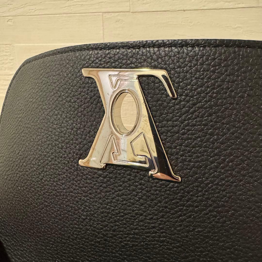 Louis Vuitton ルイヴィトン ロックミー ノワール バックパック