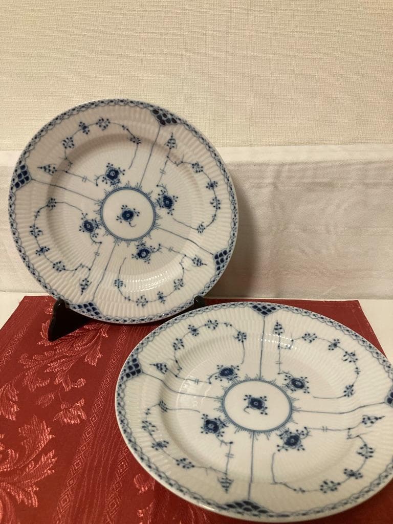 新品　ロイヤルコペンハーゲン ブルーフルーテッド ハーフレース やや深皿