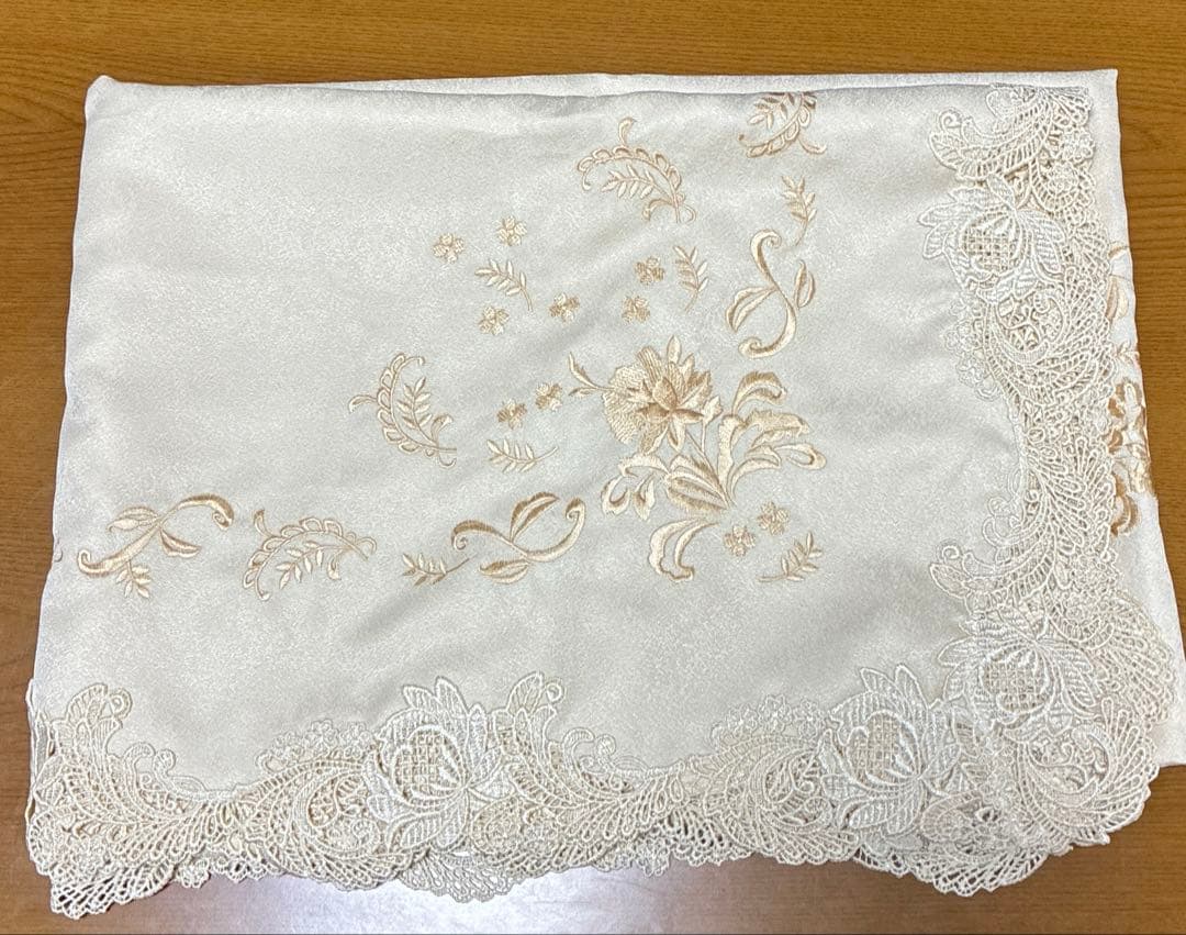 テーブルクロスレース