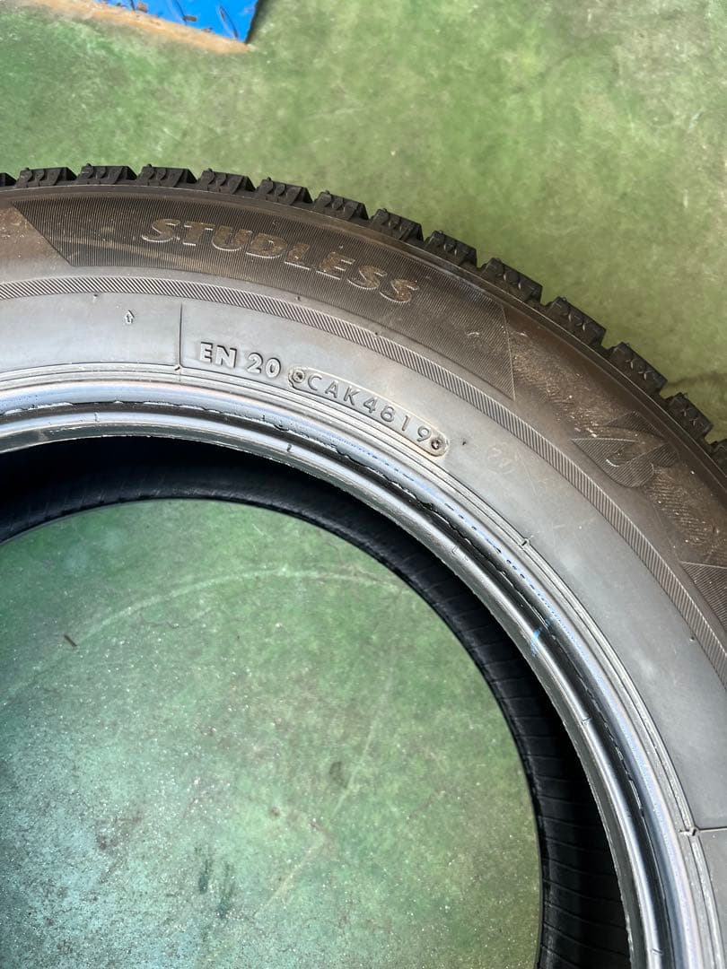 極美品 バリ溝 ブリヂストン ブリザックVRX2 205/60R16 4本セット