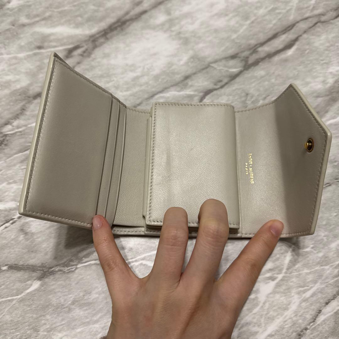 【値下中】SAINT LAURENT キルティング ホワイトベージュ三つ折り財布