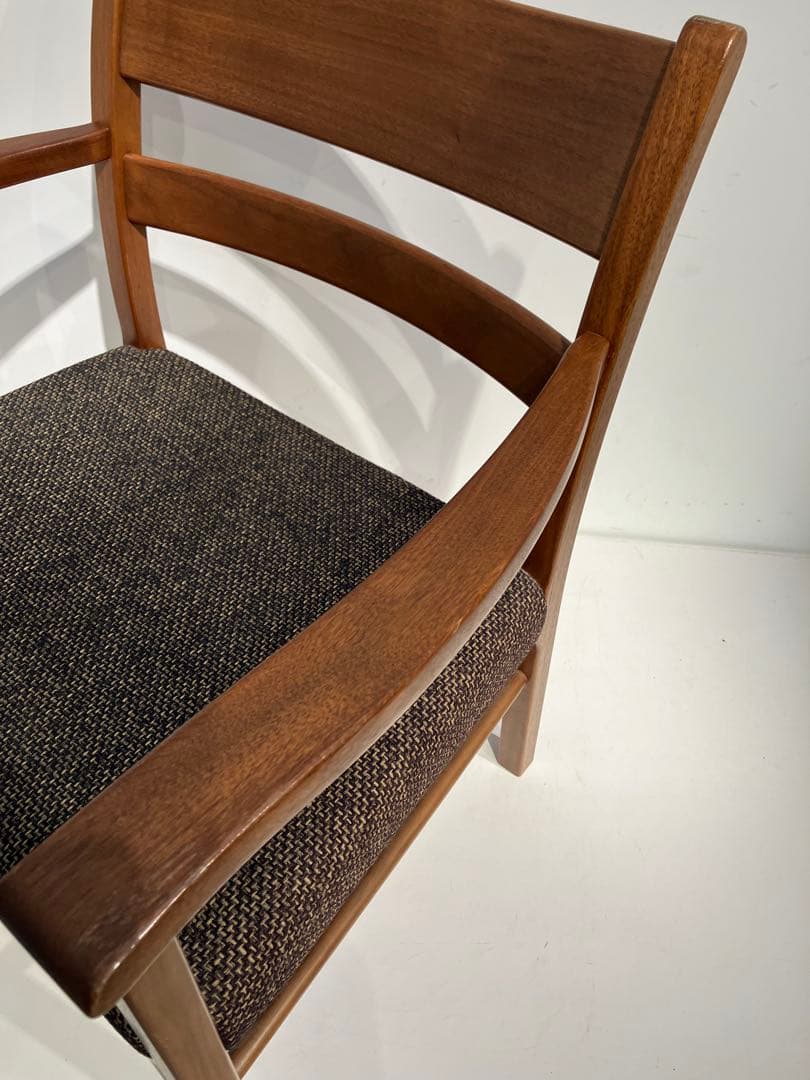 柏木工、ちょっと難ありアームチェア、日進木工、秋田木工、キツツキ、天童木工、北欧