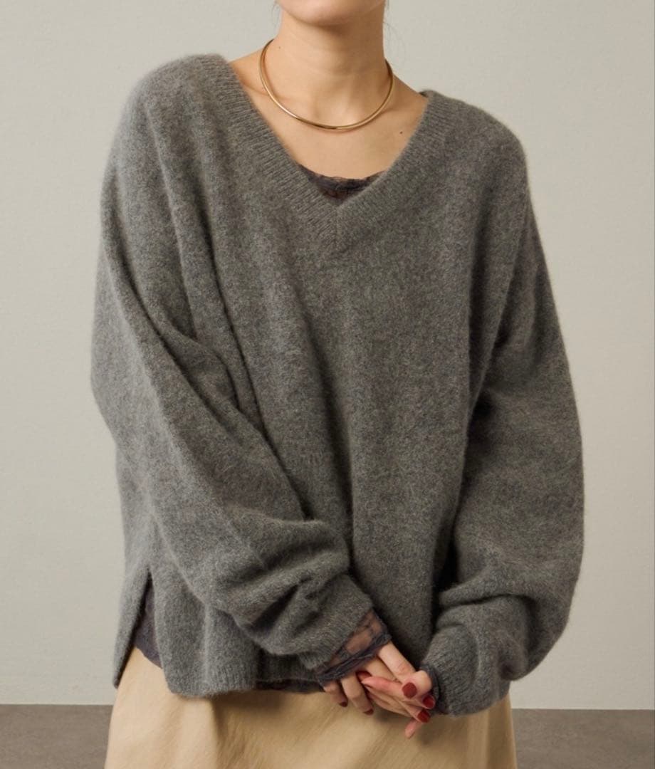 omekashi ファーウールVプルオーバー