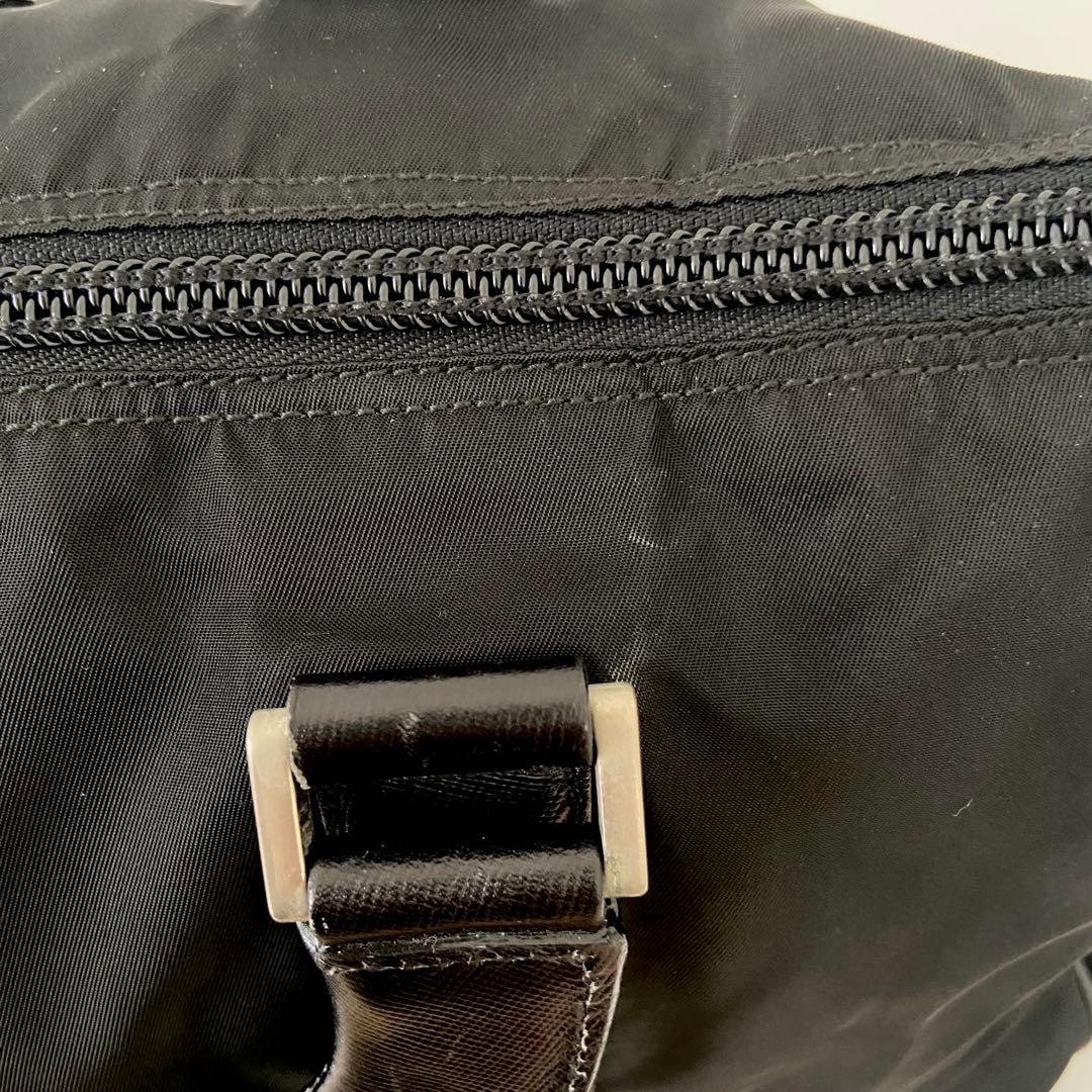 美品　PRADA ボストンバッグ　ナイロン　ブラック　サフィアーノ　三角プレート