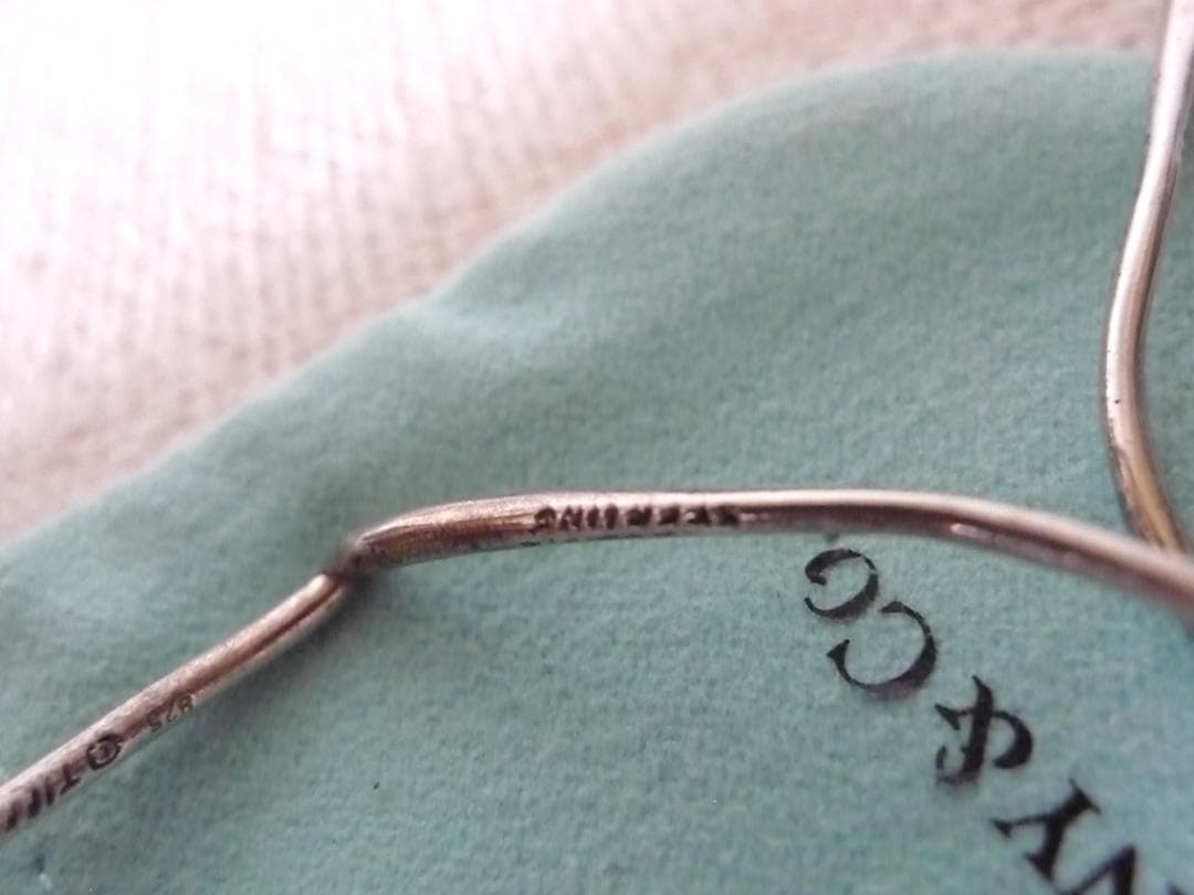 ティファニーエルサ・ペレッティオープン ハート フープ ピアス SV925