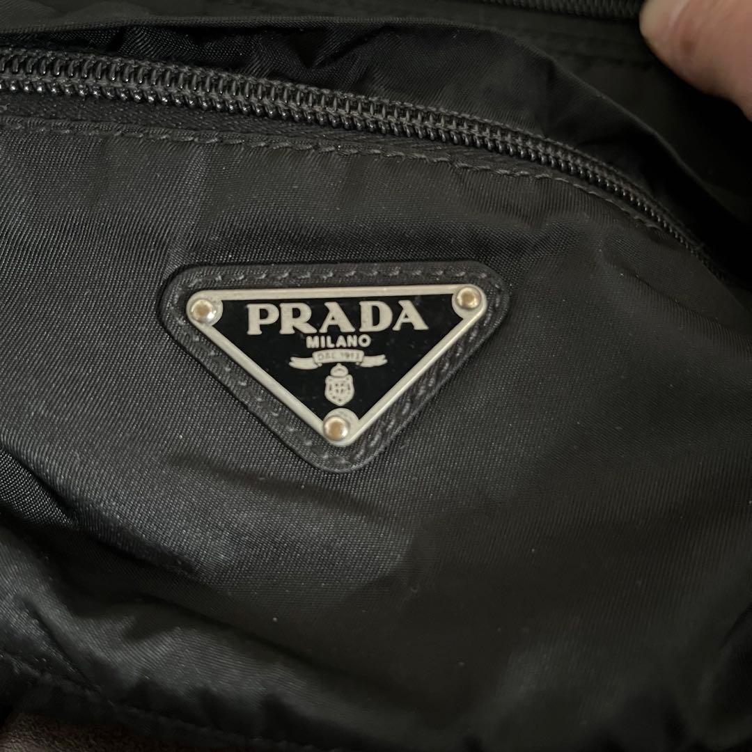 プラダ　トライアングルロゴ　ウエストポーチ　ナイロン　ブラック