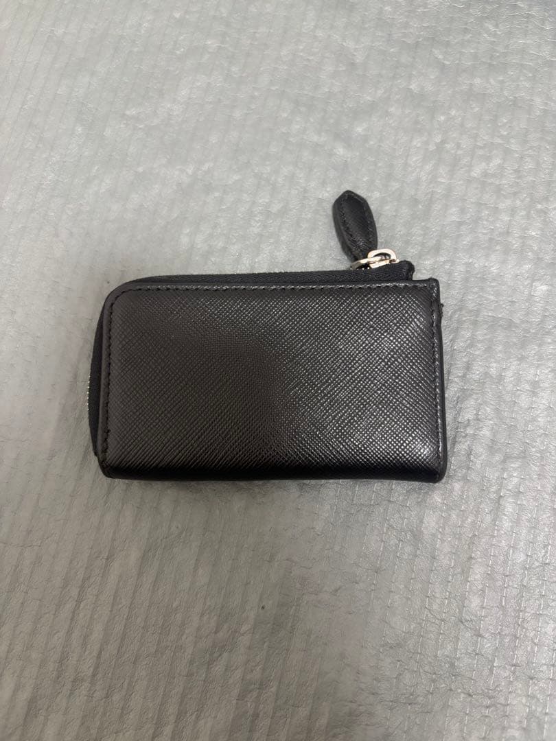 PRADA ブラック ケース サフィアーノレザー