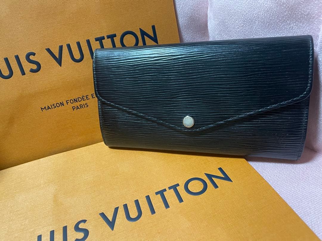 で*ん様 ❤️Louis Vuitton❤️ エピレザー ブラック ロングウォレ