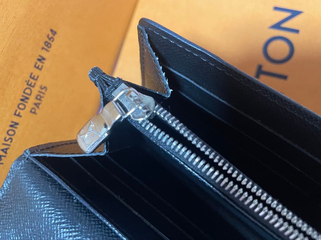 で*ん様 ❤️Louis Vuitton❤️ エピレザー ブラック ロングウォレ