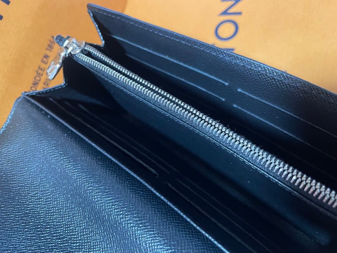 で*ん様 ❤️Louis Vuitton❤️ エピレザー ブラック ロングウォレ