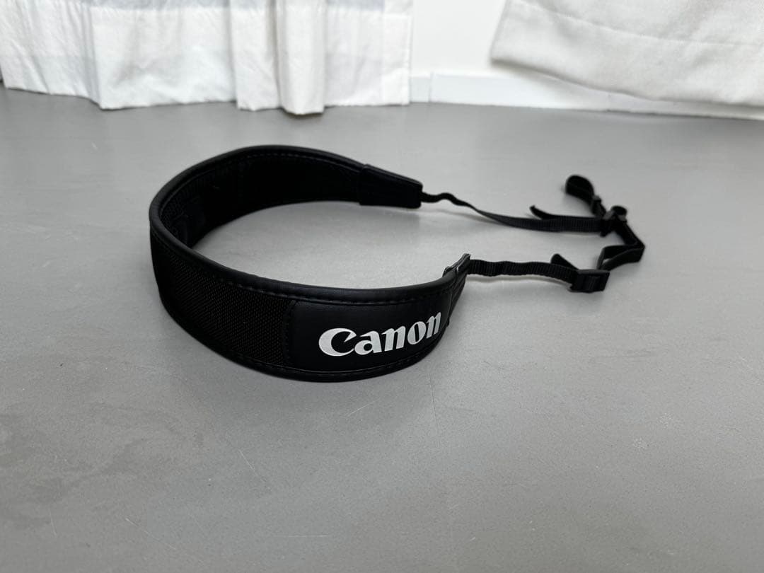 Canon EOS C70 シネマカメラ / Smallrig ケージ付き