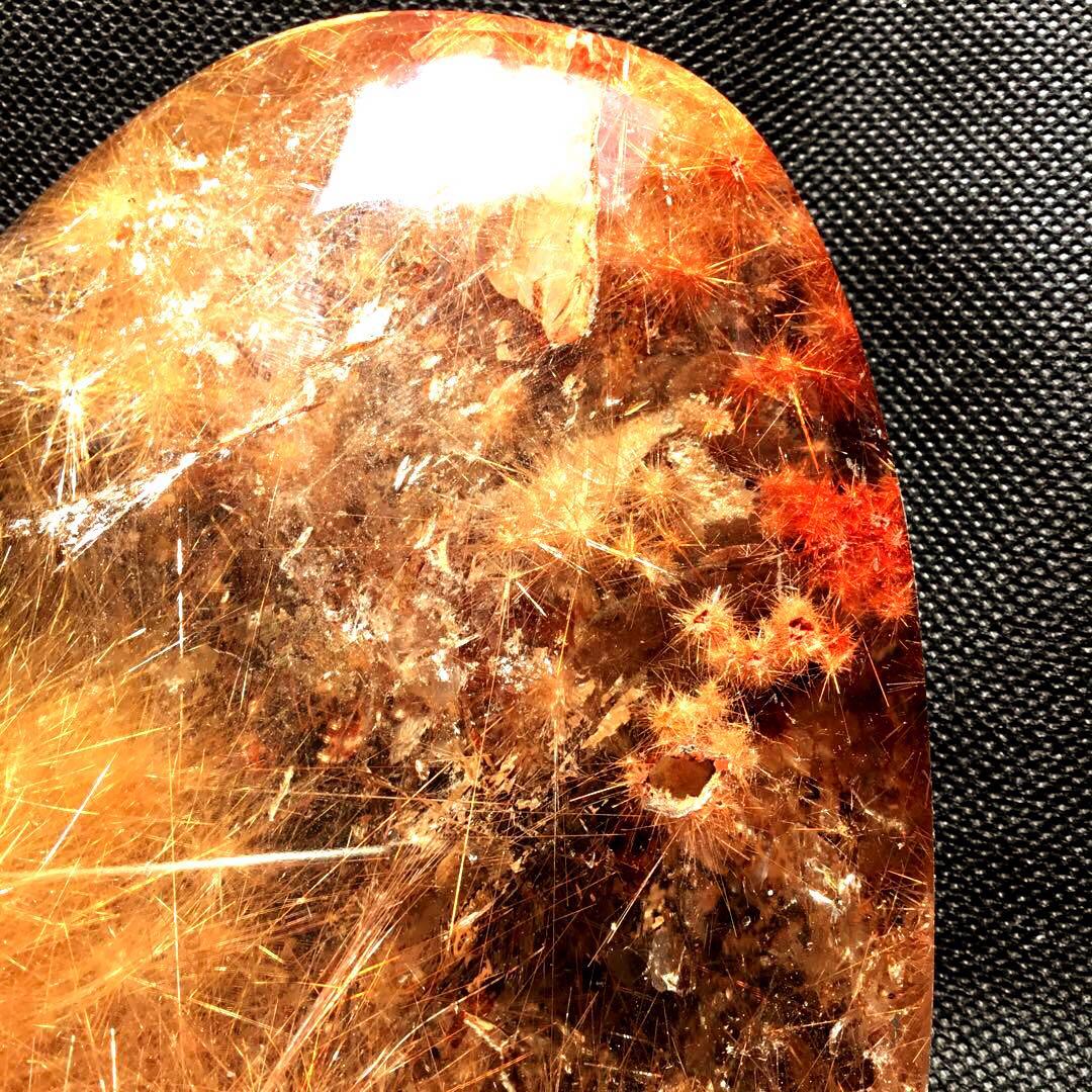 希少　個性強い　美しいガーデン赤茶色ルチルクォーツ　1.2キロ　置物　ライト付き