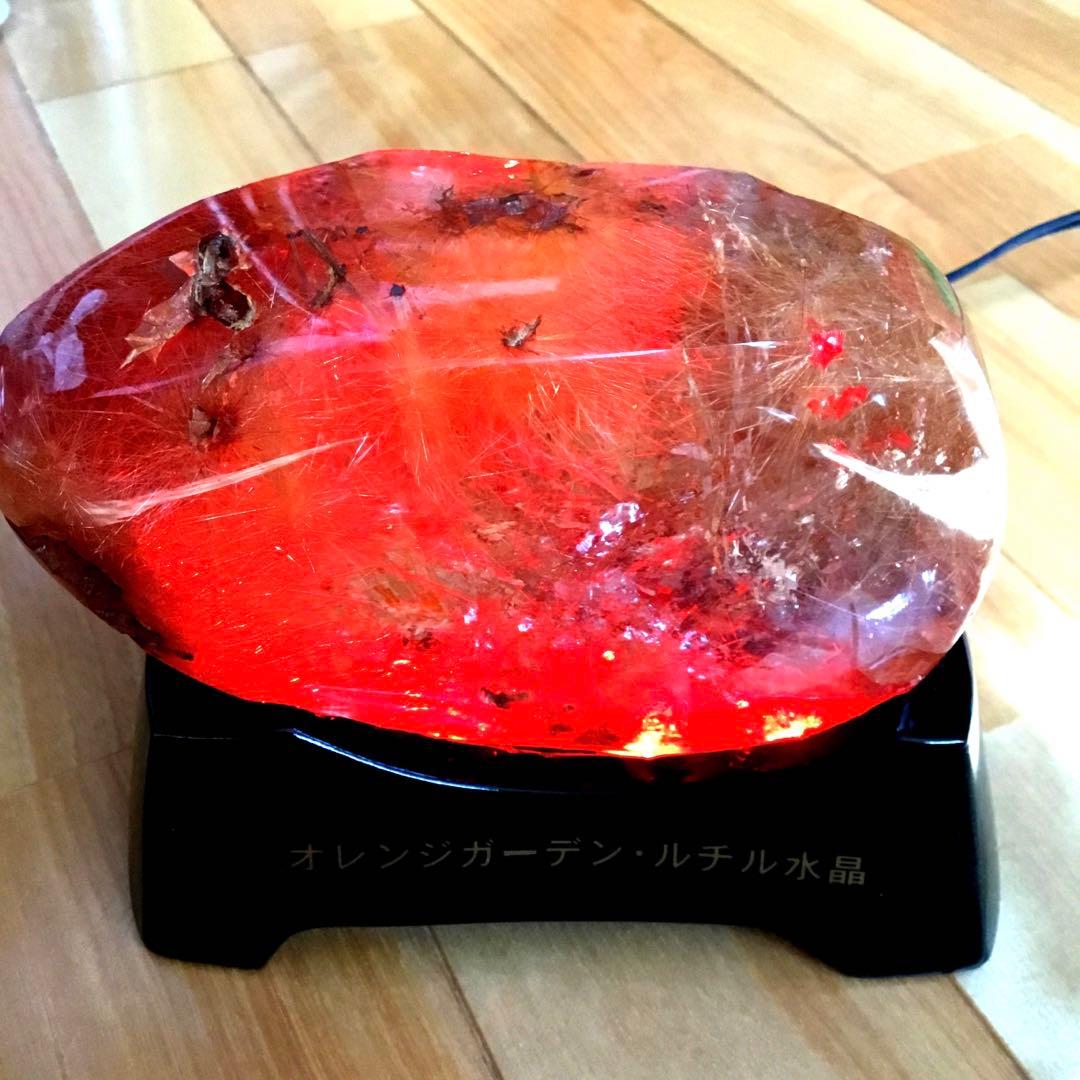 希少　個性強い　美しいガーデン赤茶色ルチルクォーツ　1.2キロ　置物　ライト付き