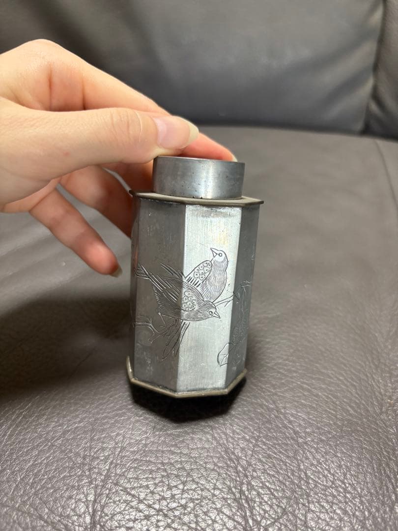 茶入れ物　花鳥図