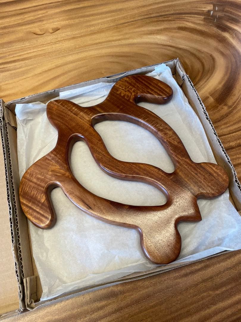 ハワイ　コアウッド　ホヌ　中サイズ