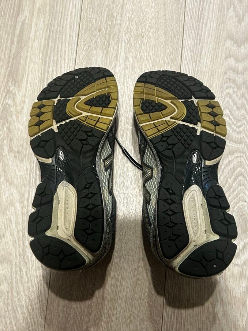 完売品　New balance 860V2 24.5