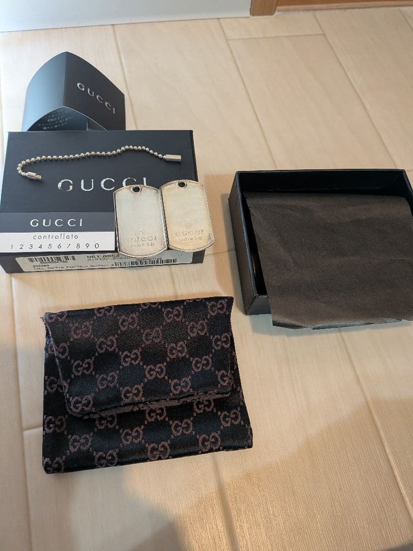 GUCCI ドッグタグネックレス 925刻印付き