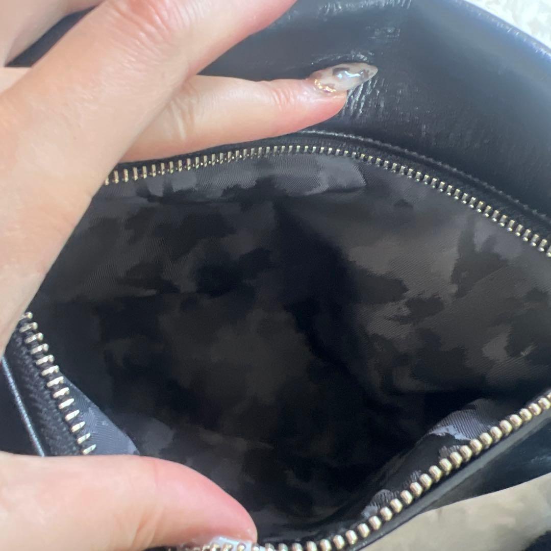 アニアリ 黒 ボディバッグ ダブルファスナー