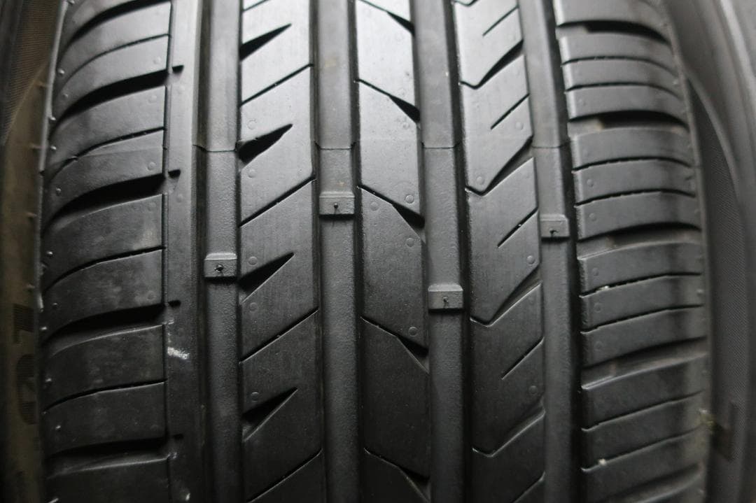 hirohiro12様送料込　ラウフェン　FIT　as-01　215/50R17